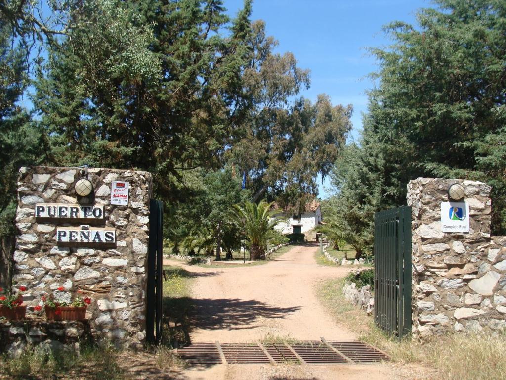 Complejo Rural Puerto Penas Aroche Exterior foto